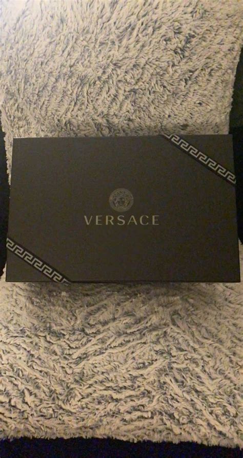 versace delivery packaging|Versace tracking.